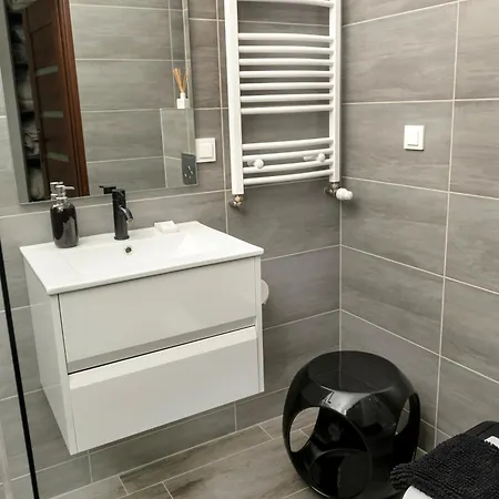 Apartment Modern Spa Z Basenem