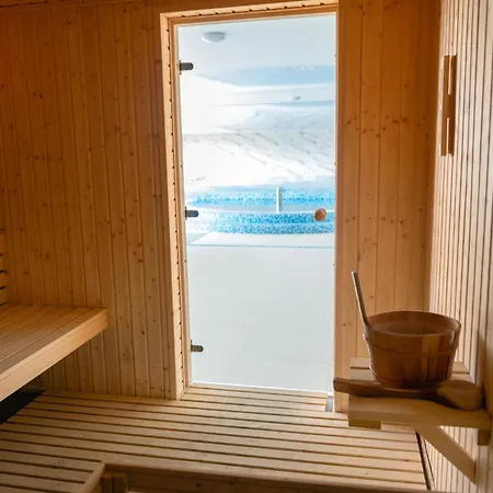 Modern Spa Z Basenem Apartment *